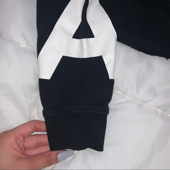 H&M cropped sweater - Picture 3 of 4